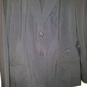 Women's 2 piece pants suit.